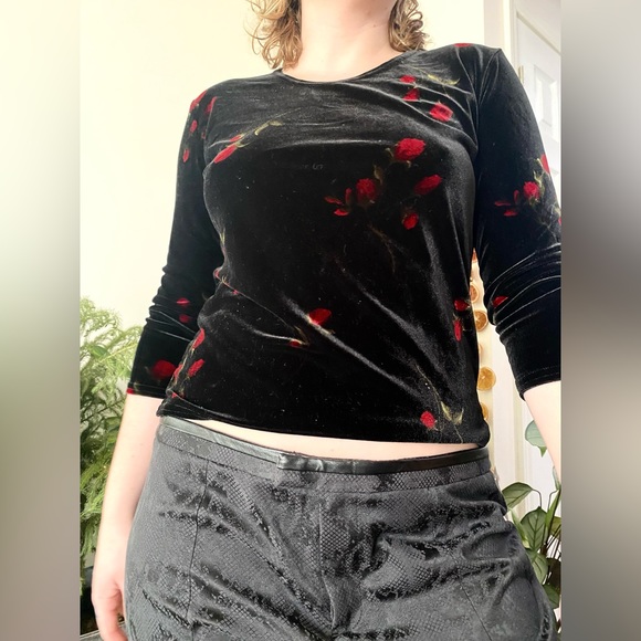 Tops - Vintage black velvet with red floral quarter length sleeve top